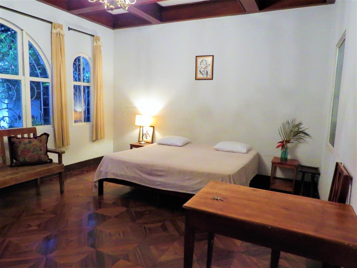 Hostel Casa Del Parque サンホセ エクステリア 写真