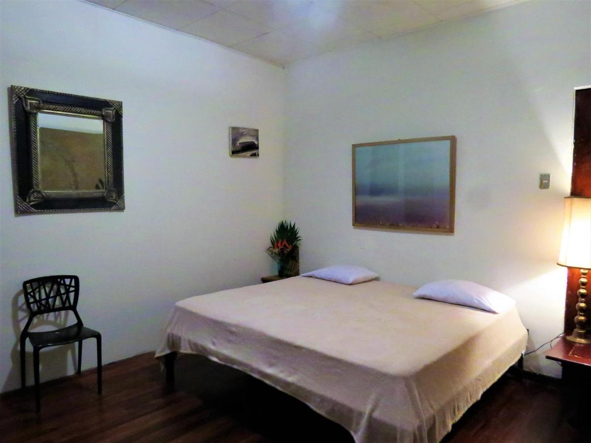 Hostel Casa Del Parque サンホセ エクステリア 写真